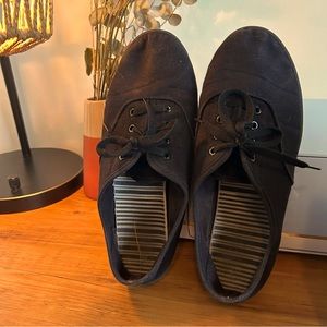 Black canvas sneakers